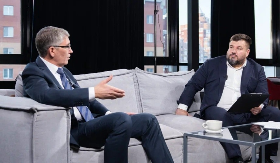 Дмитрий Миляев откровенно рассказал о себе, политике и общественно-важном медиаменеджеру Илье Степанову