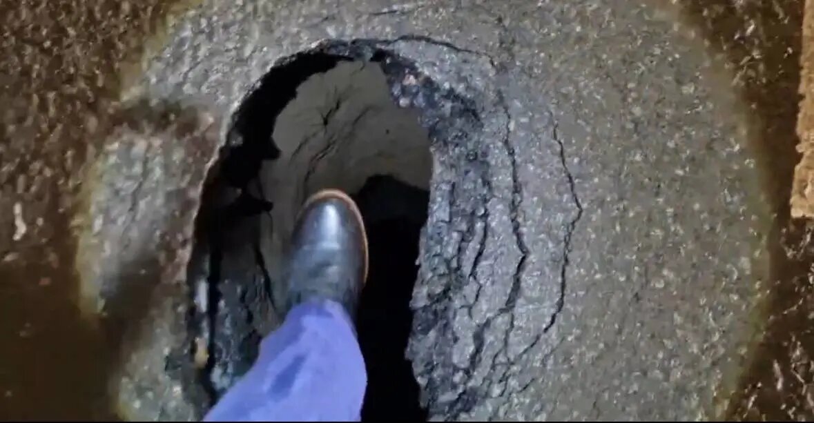    Фото: скриншот видео из телеграм-канала «Мегаполис | ДТП и ЧП | Санкт-Петербург | Питер»