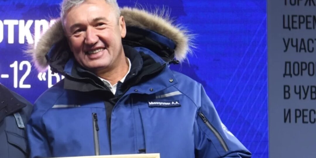 Строитель трассы М-12 переписал миллиардное имущество на супругу в далеком 2001 году — он обвиняется в хищении бюджетных трех миллиардов