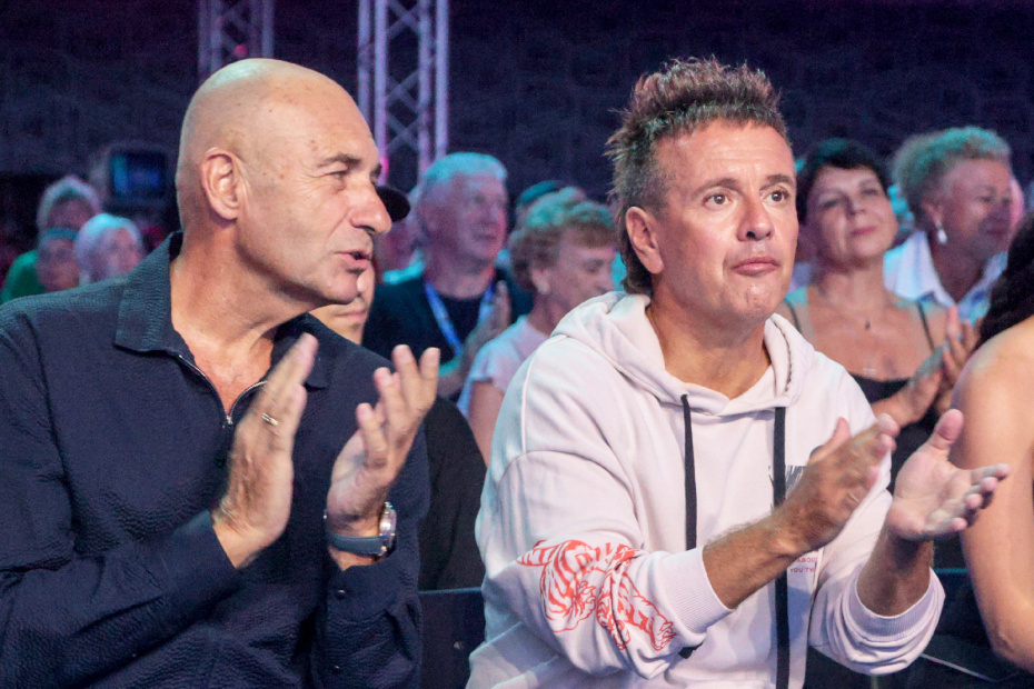 Фото: соцсети: Игорь Крутой и Андрей Губин на «Новой волне».