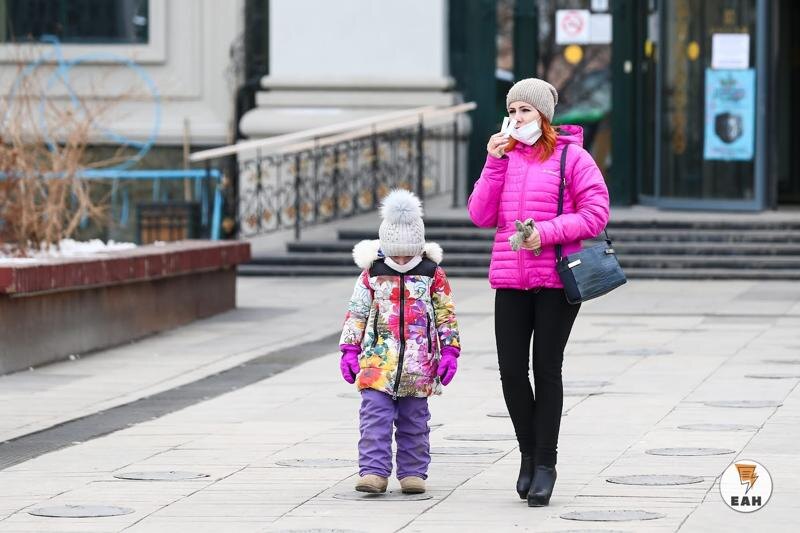    Женщина с ребенком