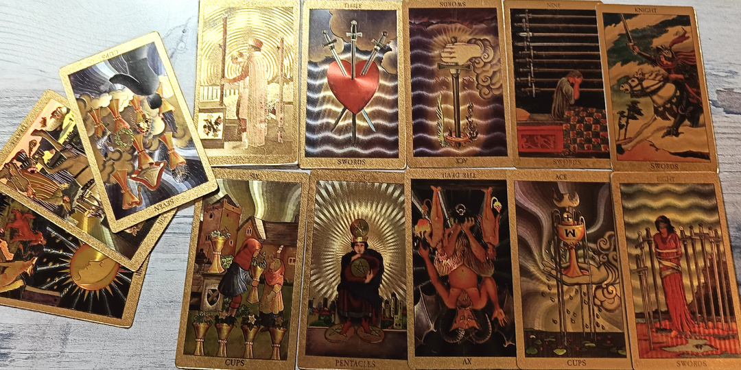 Что у него с женой? Таро расклад