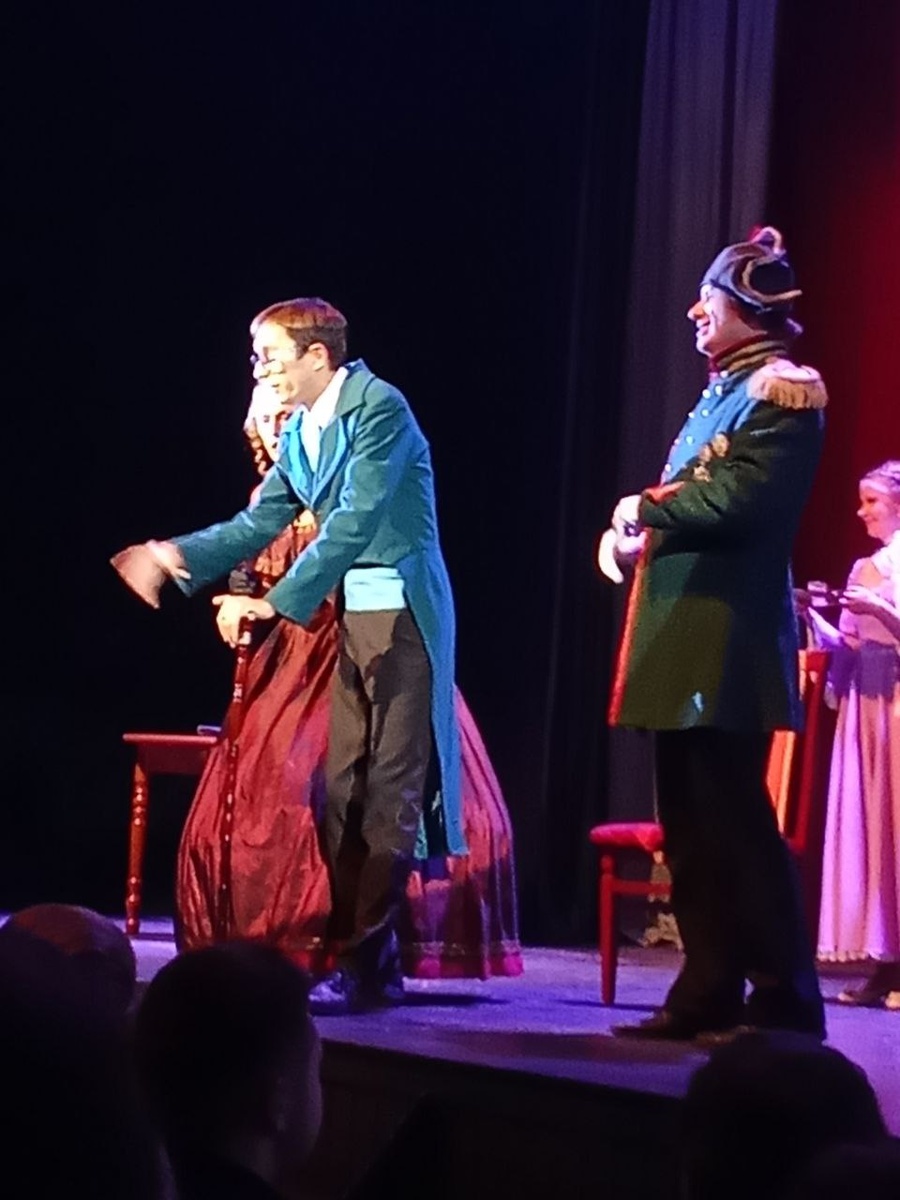 Фрагмент из спектакля "Ревизор". Фото Автора