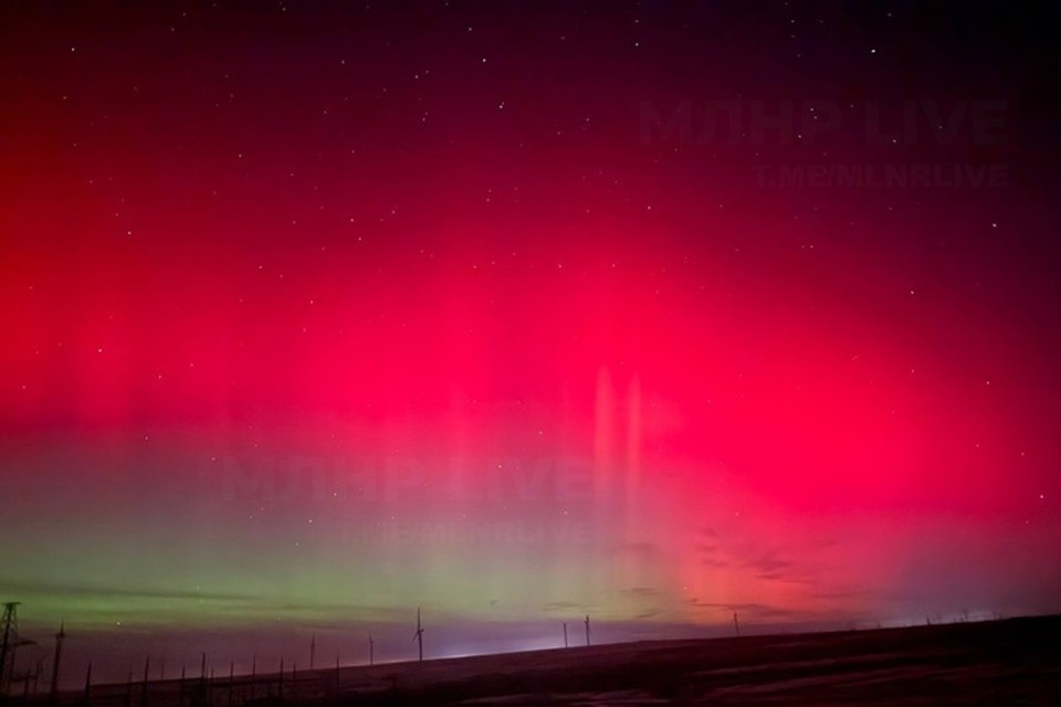    Причиной северного сияния в небе над ЛНР стала серия мощных вспышек на Солнце. Фото: ТГ-канал МЛНР LIVE ЛУГАНСК / НОВОСТИ ЛНР / ЧП