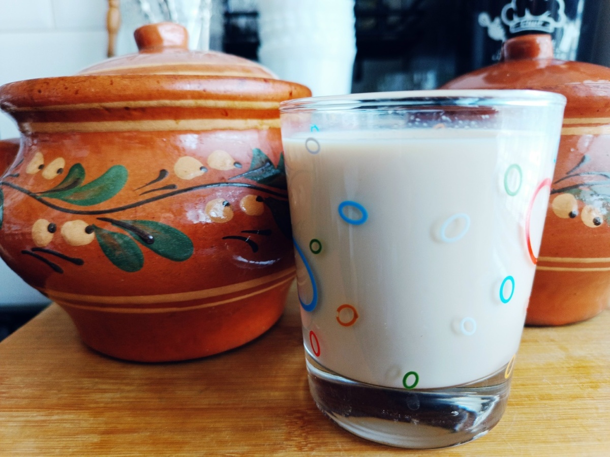 Топлёное молоко в глиняных горшочках