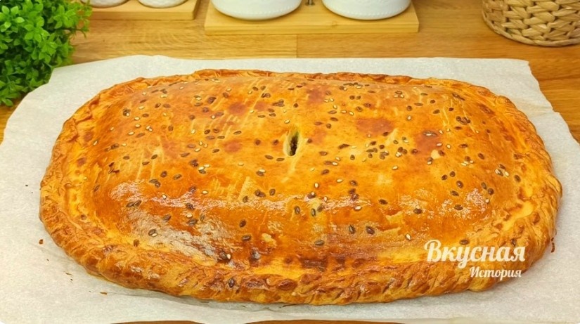 Не пирог а чудо. Тесто готовлю за 5 минут, начинку можно любую. Когда лень долго стоять у плиты, а хочется приготовить что-то вкусное.