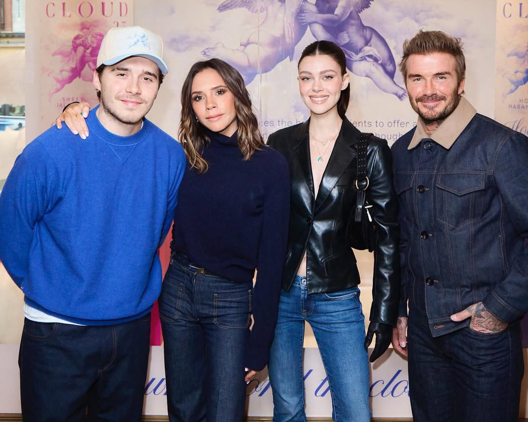 Бруклин Пельтц-Бекхэм и Виктория Бекхэм, Никола Пельтц-Бекхэм и Дэвид Бекхэм