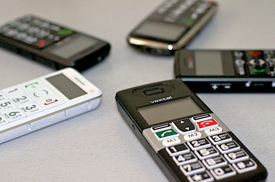 В наше время такие телефоны называли "бабушкофоны"