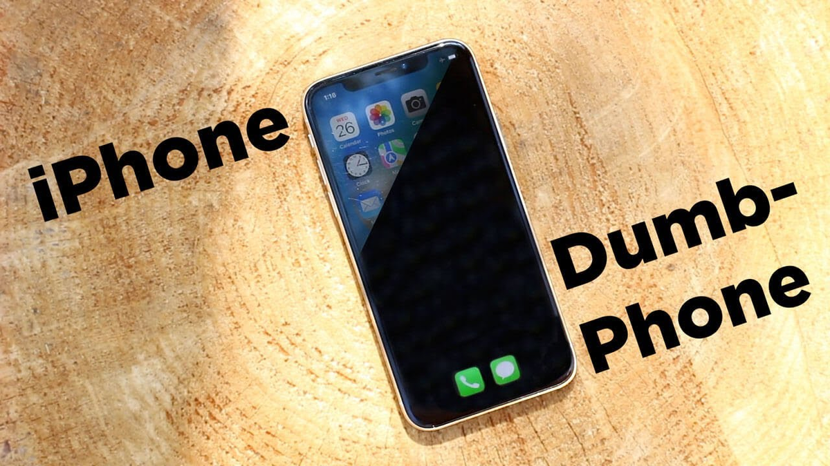 Dumbphone (читается как дамфон) был переведен на русский как "тупофон"