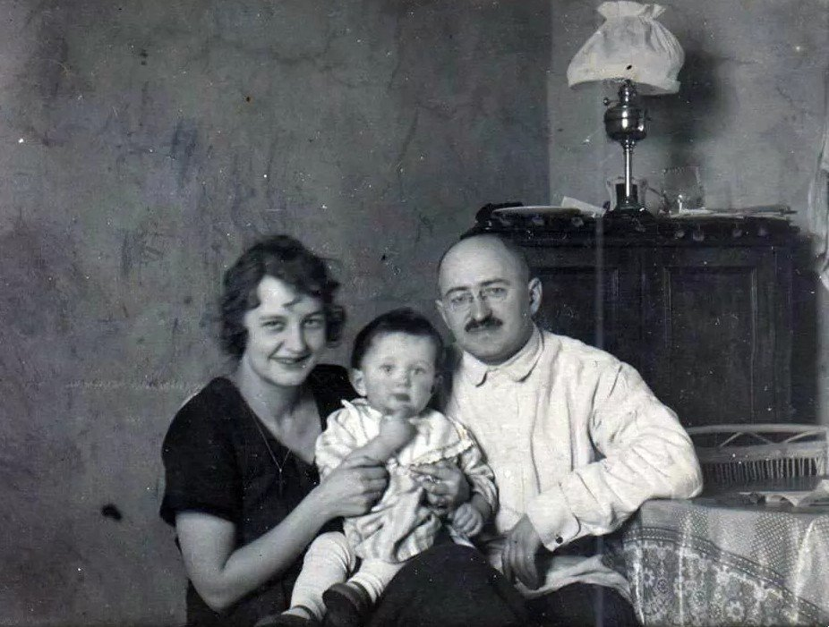 Бронислав Тарашкевич с семьей