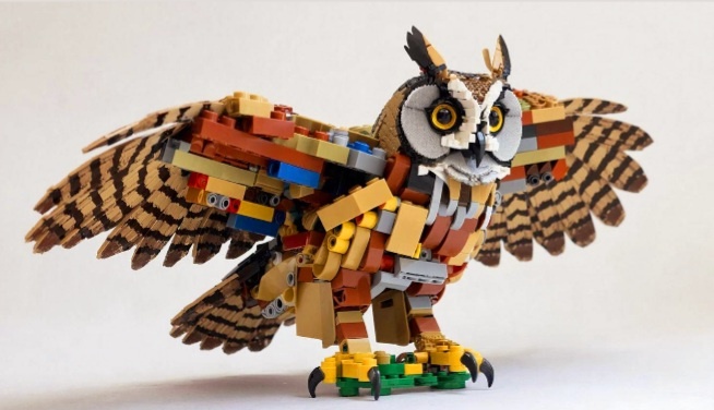 Фото 1. Мудрый Филин в технике Lego. Это изображение и представленные ниже сгенерированы нейросетью GigaChat с помощью Kandinsky 