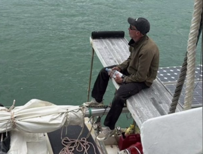 Американец год плыл на яхте к девушке в Казань, а в итоге на 5 лет его посадят. Я считаю это лишнее. Хотел бы завалить кого не плавал бы год