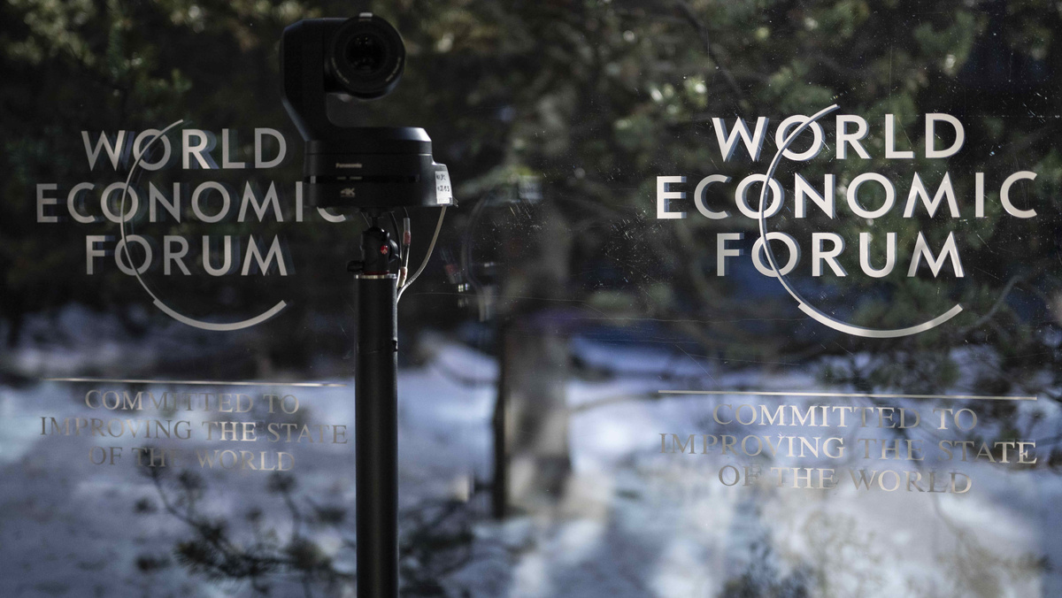 Gian Ehrenzeller/EPA/TASS