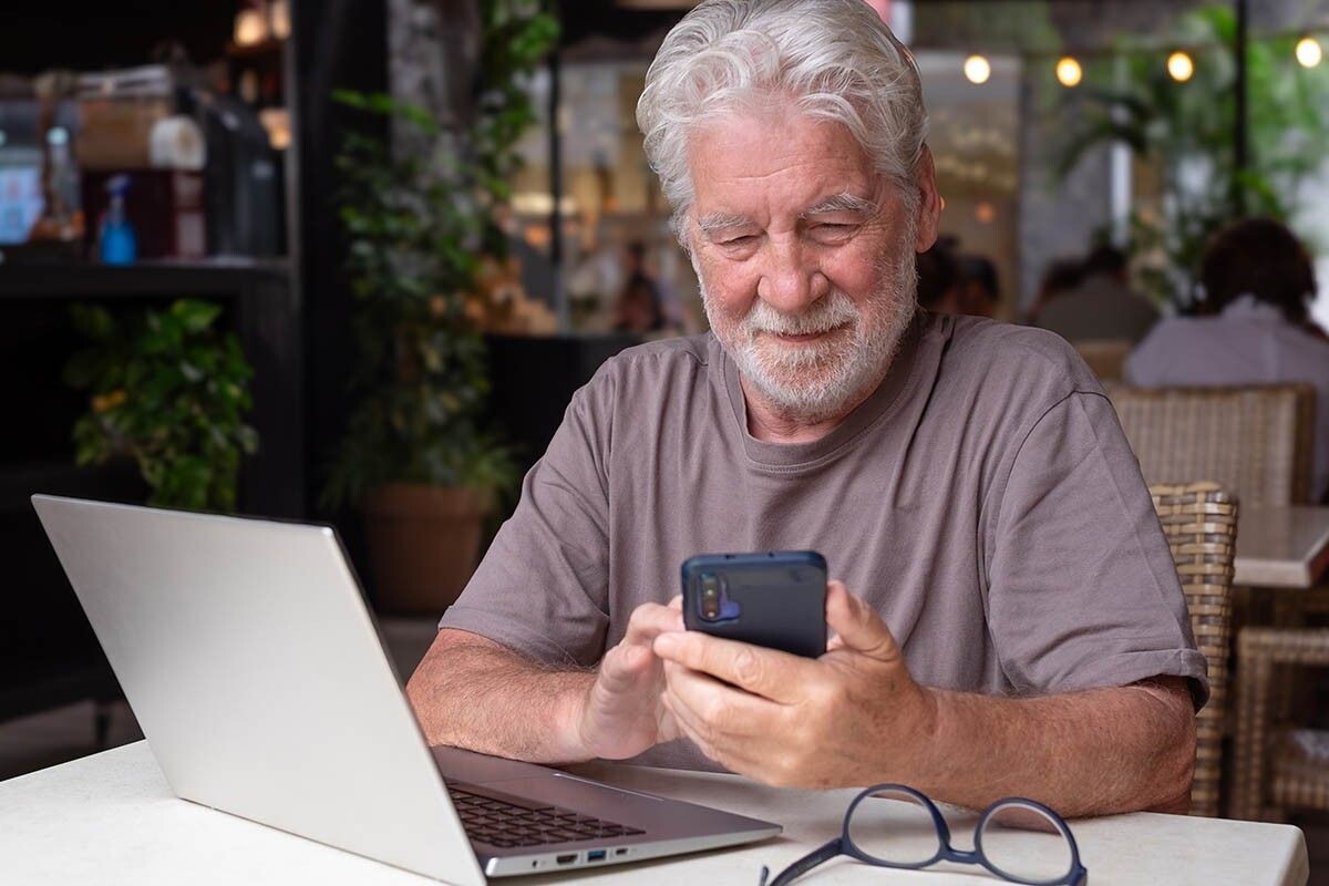 Без операционной системы гаджет просто не будет работать. Источник: Lucigerma / Shutterstock / FOTODOM📷
