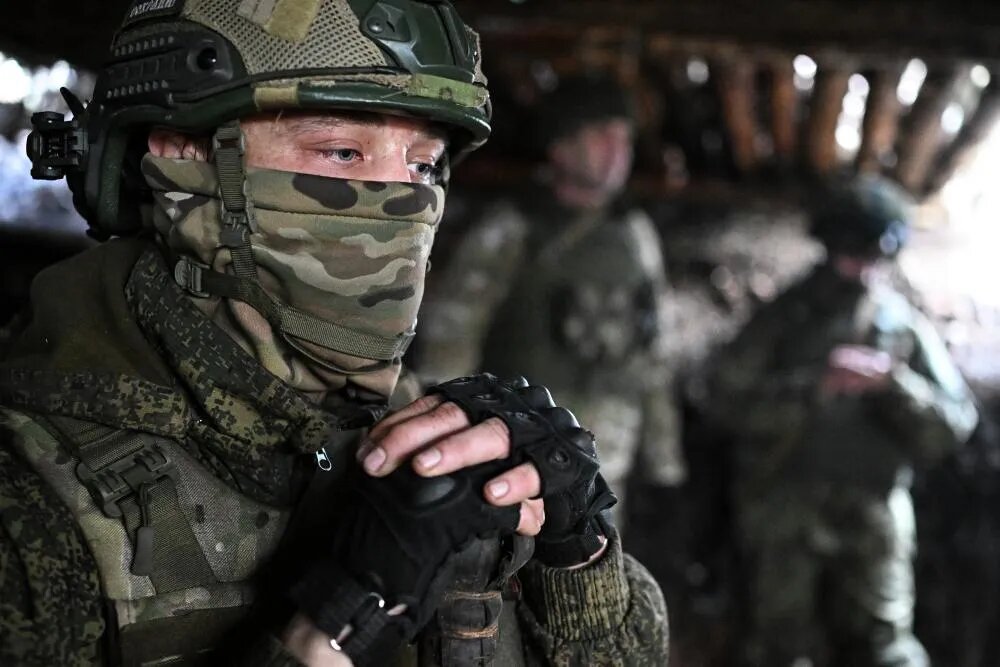 Фото: Российский военнослужащий артиллерийского расчета. Сергей Бобылев/РИА «Новости»