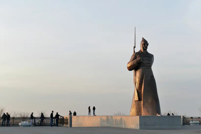     Памятник героям гражданской войны на Крепостной горе в Ставрополе. © РИА Новости. Дмитрий Степанов