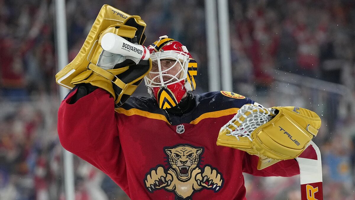   Lynne Sladky / AP- Вратарь «Флорида Пантерз» (Florida Panthers) Сергей Бобровский