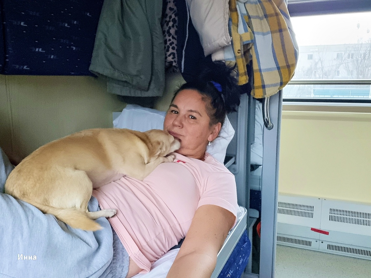 Поезд "Таврия", дорога в Крым