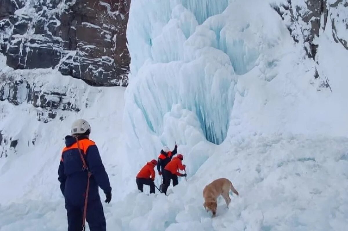    Туристов призвали не делать селфи рядом с Вилючинским водопадом на Камчатке