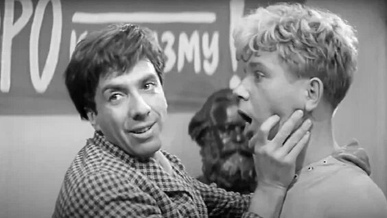 Кем был знаменитый лейтенант Шмидт, «дети» которого гастролировали по СССР