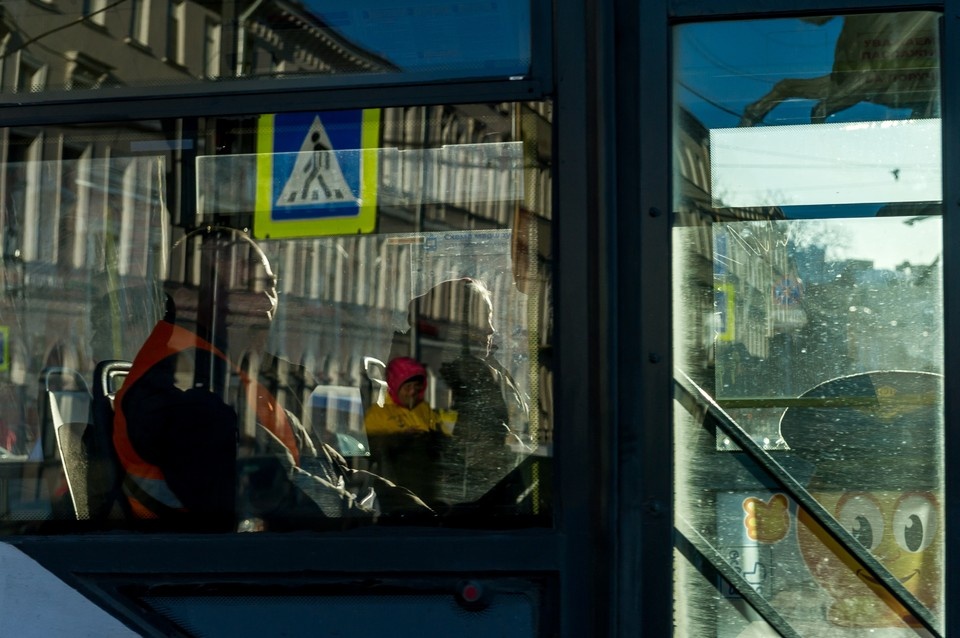    Девочка из первого класса от испугу чуть не потерялась. Олег ЗОЛОТО