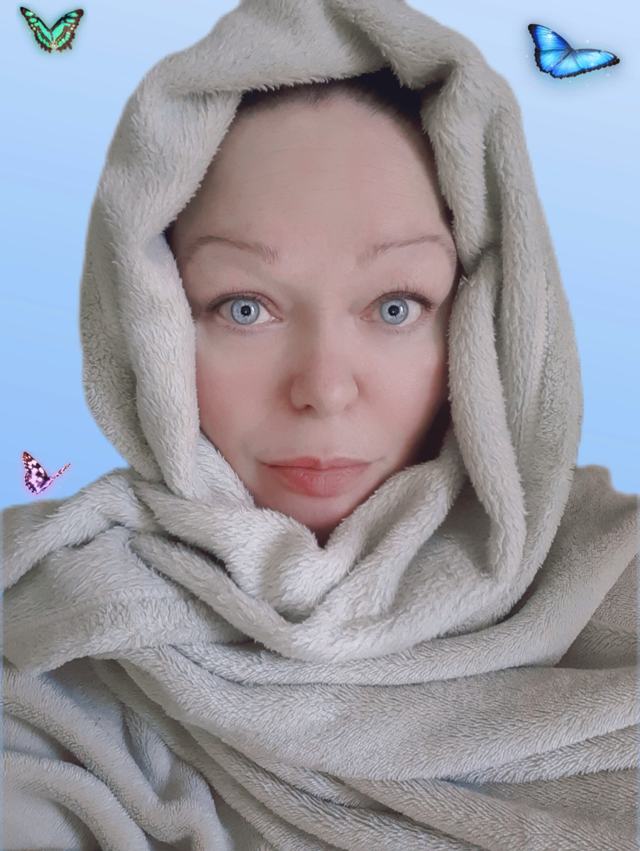 Укутанная в плед я выгляжу не так удручающе