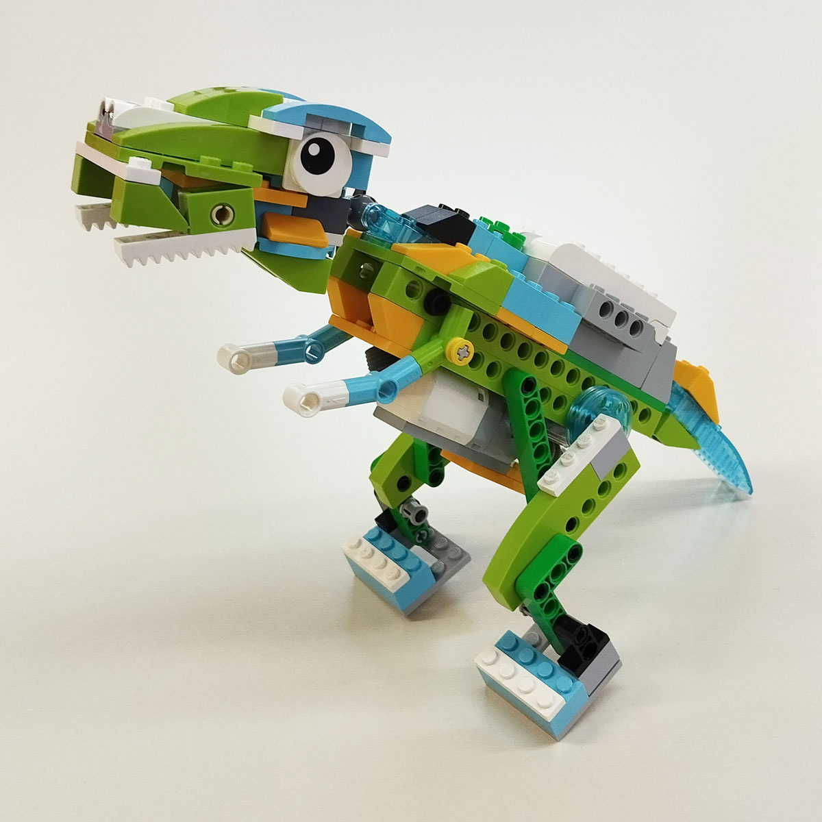 Пример постройки на основе инструкции Lego wedo 2.0: Тираннозавр