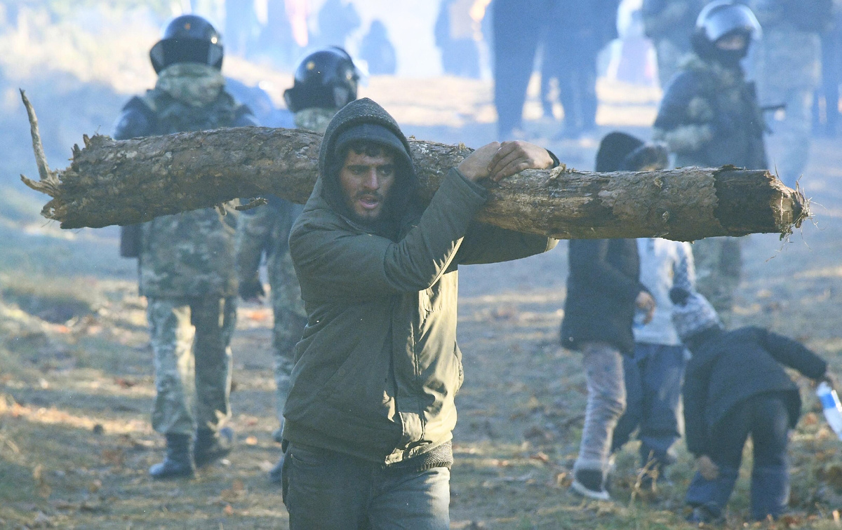 Мигранты с Ближнего Востока в лагере в Европе © Sputnik 