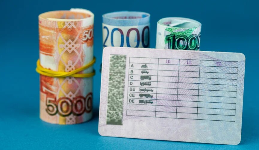 В России хотят лишать прав за ксенон и мигающие стоп-сигналы. В чем суть инициативы?