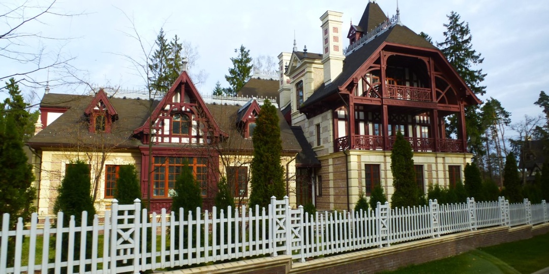 Аренда домов подешевела почти на четверть за год