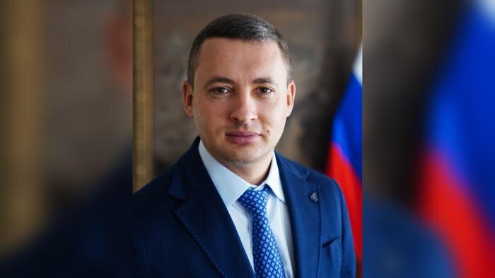 Максим Бондаренко. Обложка © prahtarsk.ru