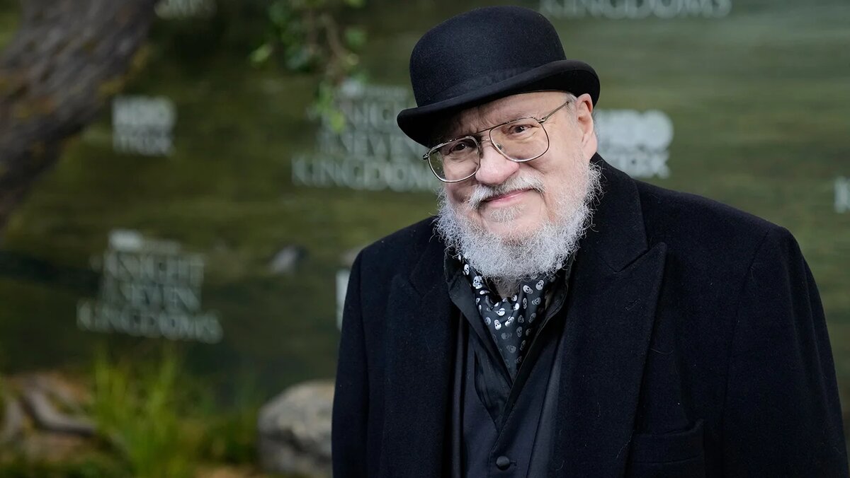   Ebrahim Noroozi / AP- Американский писатель-фантаст и сценарист Джордж Мартин