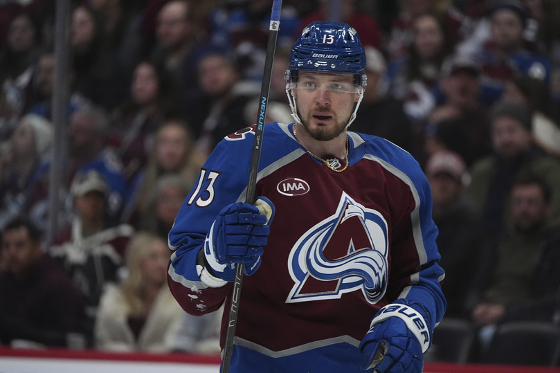     Российский нападающий клуба НХЛ "Колорадо" Валерий Ничушкин / фото: AP