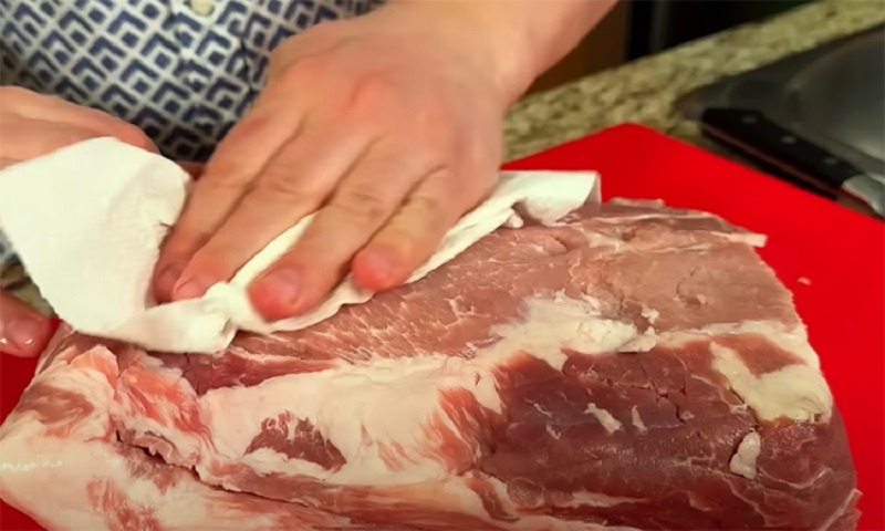 Корейка для зимнего вечера: домашняя свинина, вкуснее любого шашлыка