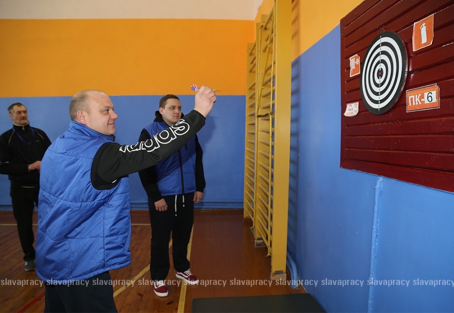     Снежные забеги и азарт борьбы – как прошла спартакиада аграриев в Копыле