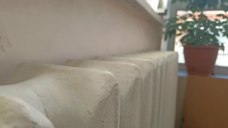     Батарея. Тепло. Отопление. Отопительный сезон. altapress.ru