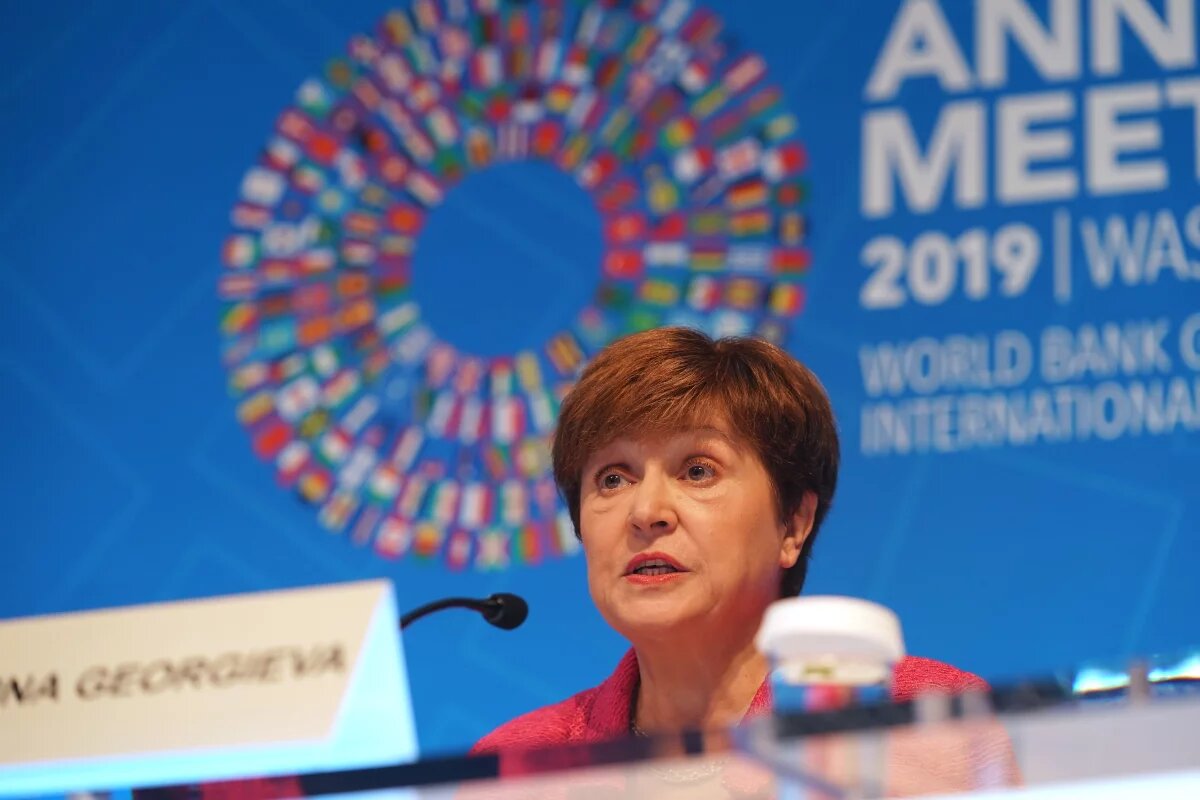    Директор МВФ Георгиева посоветовала украинцам «рычать по утрам»