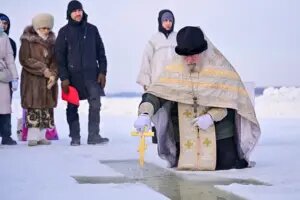 Фото: освящение воды в Хабаровске Данил Бирюков / ТАСС