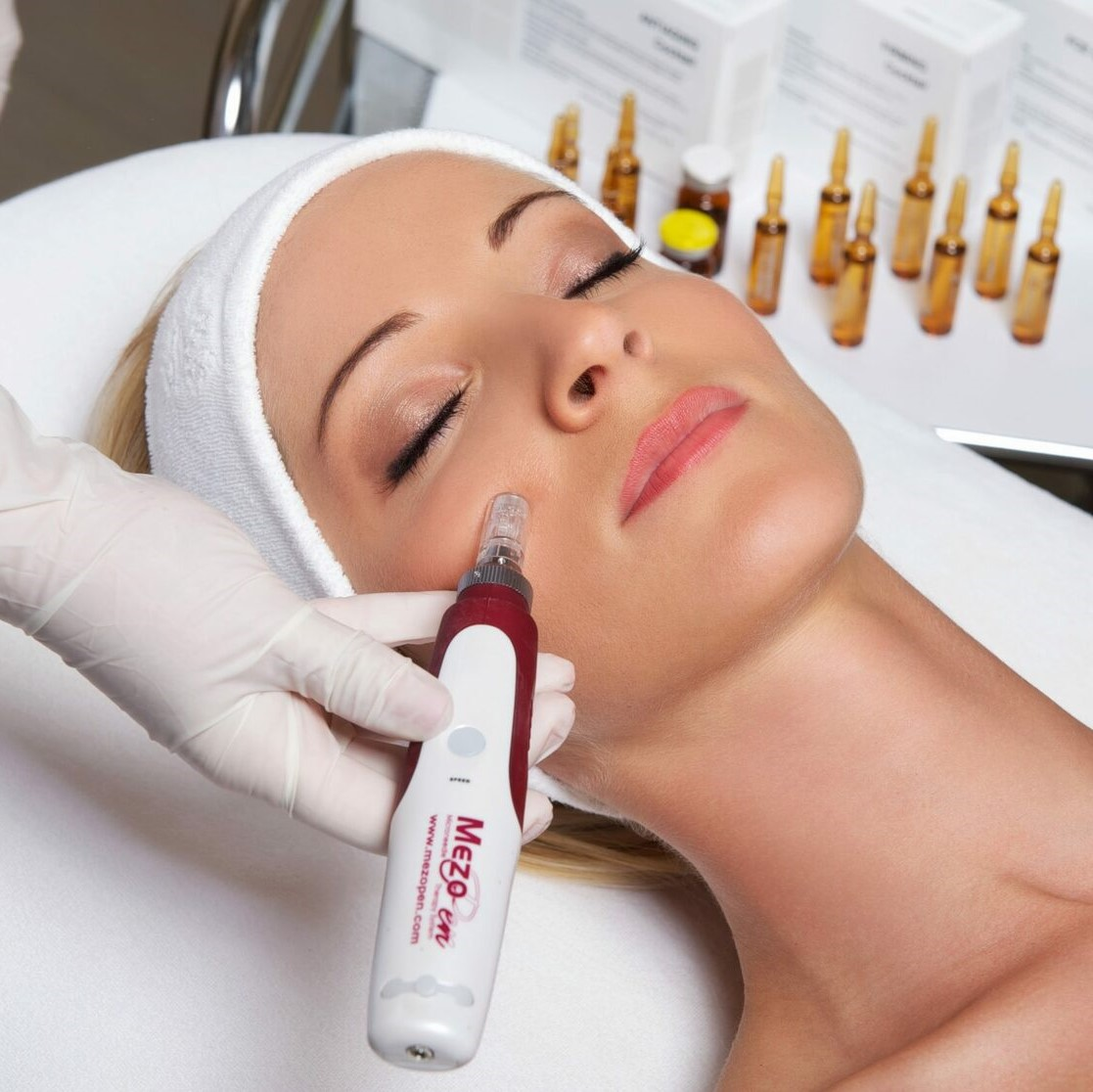 Дермапен (фракционная мезотерапия) даёт двойной эффект: запускает обновление кожи и помогает активным веществам проникать глубже
