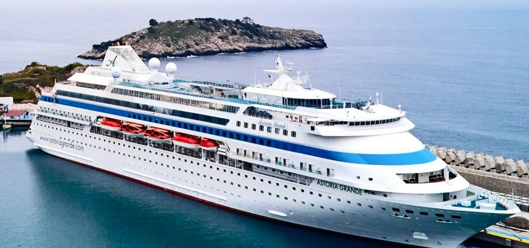 Лайнере Astoria Grande