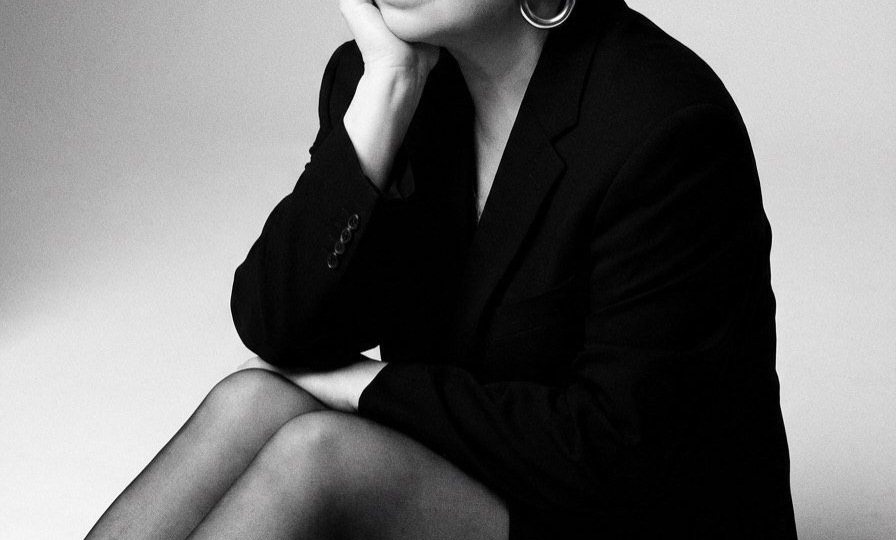 53-летняя Аронова восхитила поклонников стройными ногами: «Шикарная»