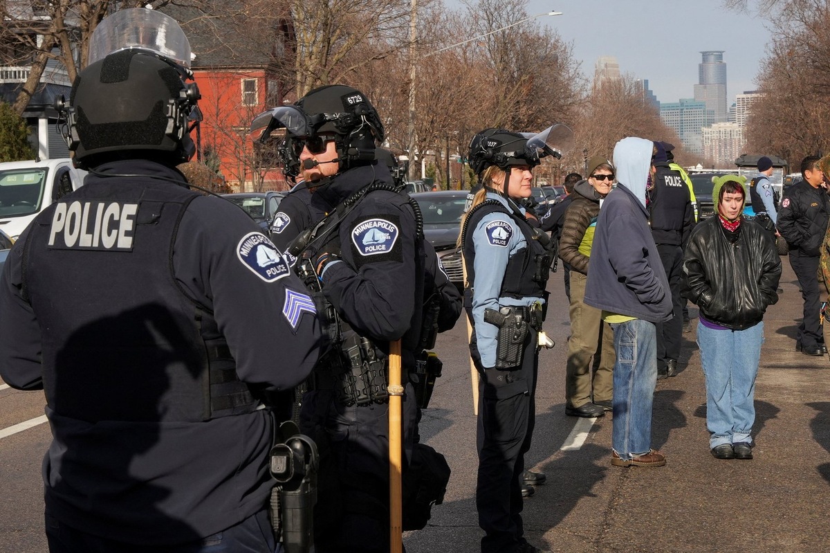    Зарплаты сотрудников полиции в крупнейших городах США существенно различаются в зависимости от региона