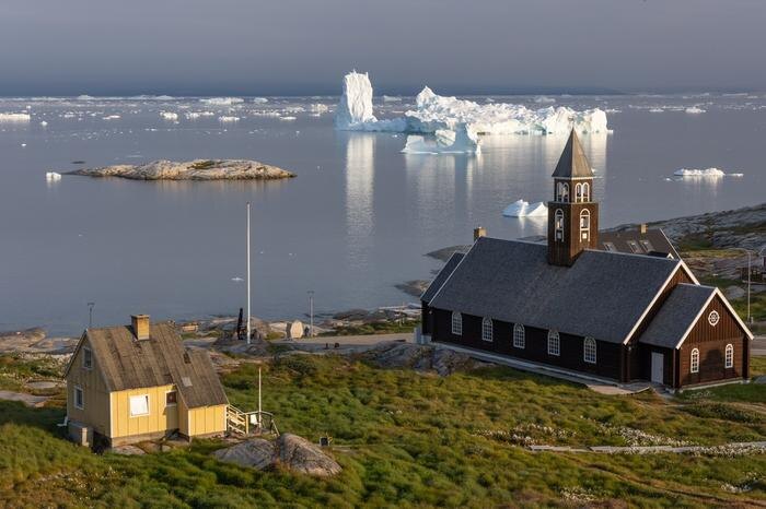 Обложка © Shutterstock / FOTODOM / Daniel Karfik