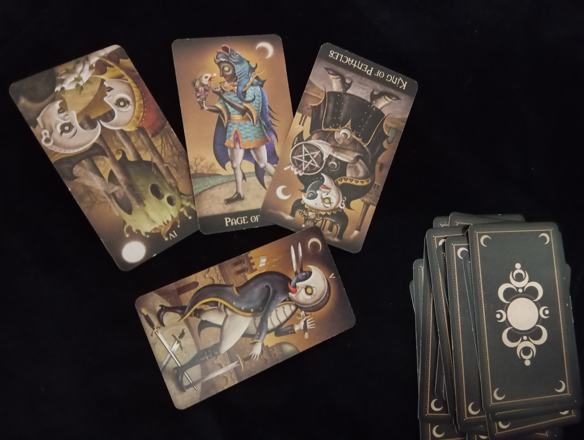 Таро для Козерогов на ближайшее будущее - конец января - февраль 2026 года