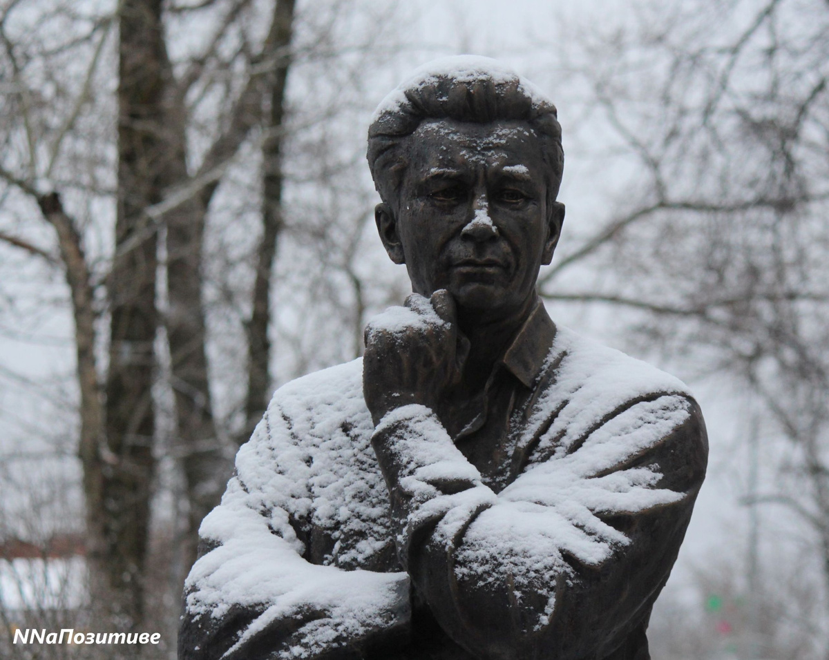 Памятник Павлу Гусеву
