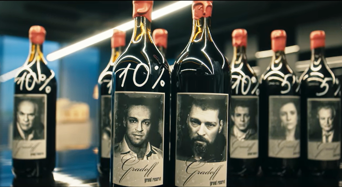 Кадр из сериала "Золотое дно-2".