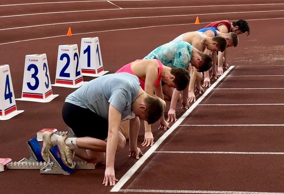    Ульяновские легкоатлеты завоевали 21 медаль на окружных соревнованиях. ФОТО: минспорта УО