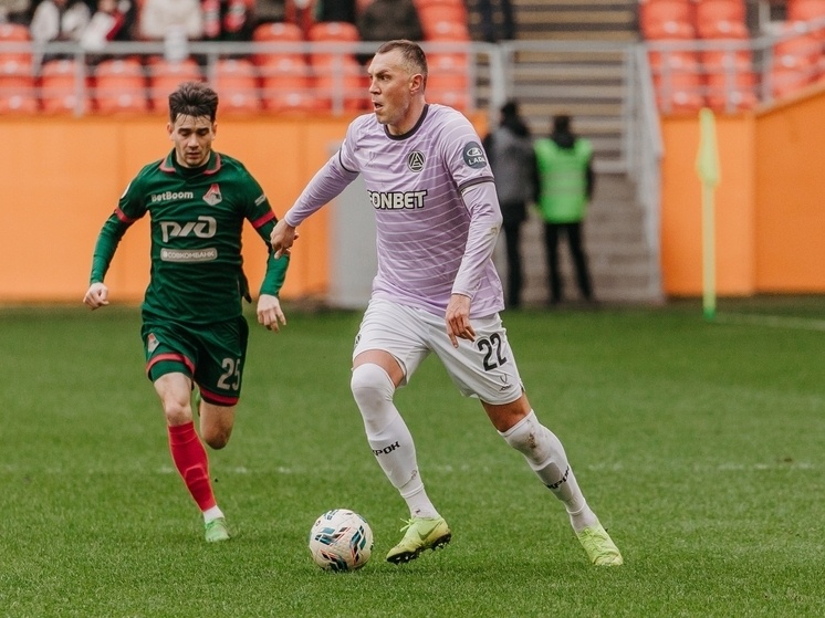     Артем Дзюба. Фото: Злата Машницкая/ФК «Акрон»