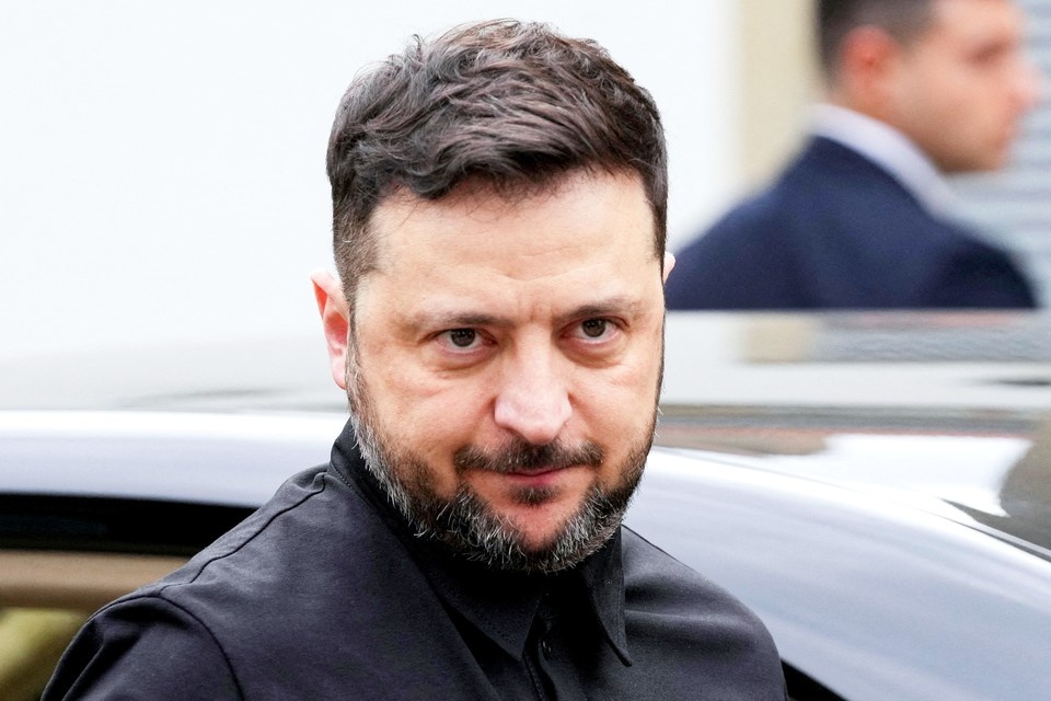    Зеленский решил пока никуда не вступать и не ездить: ни в Давос, ни в «Совет мира» Трампа REUTERS