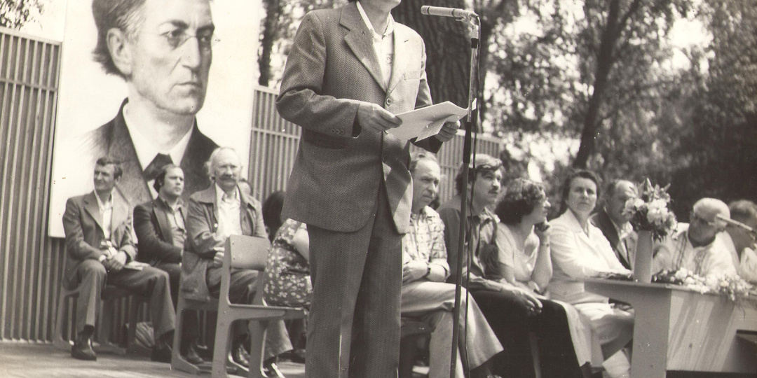 «Кто возродил великого поэта потомкам благодарным»: ко дню рождения Владимира Гамолина